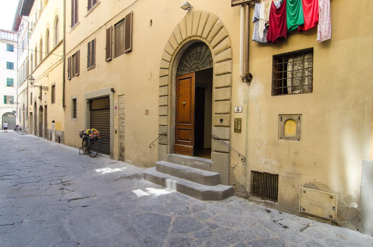 Authentic Flat In The City Center Florenţa Exterior foto