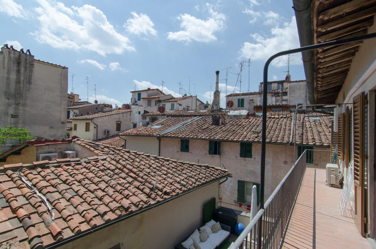 Authentic Flat In The City Center Florenţa Exterior foto