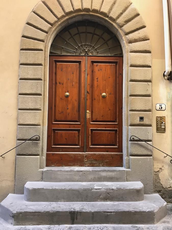 Authentic Flat In The City Center Florenţa Exterior foto