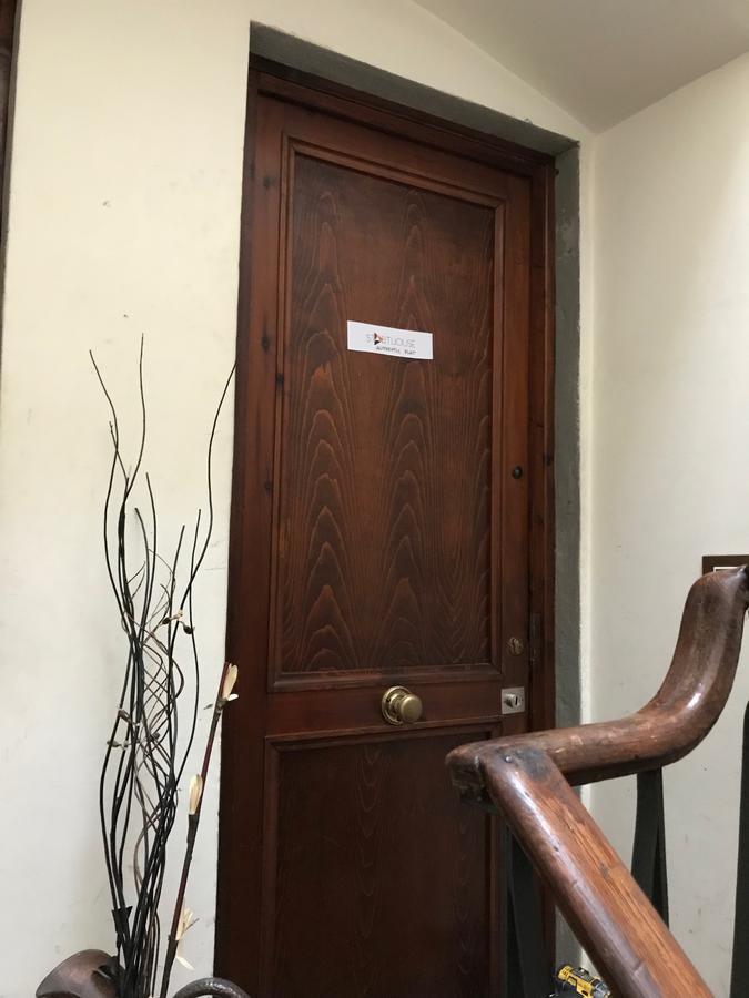 Authentic Flat In The City Center Florenţa Exterior foto