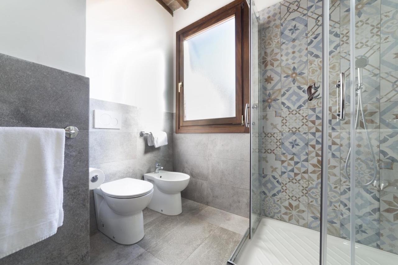 Authentic Flat In The City Center Florenţa Exterior foto